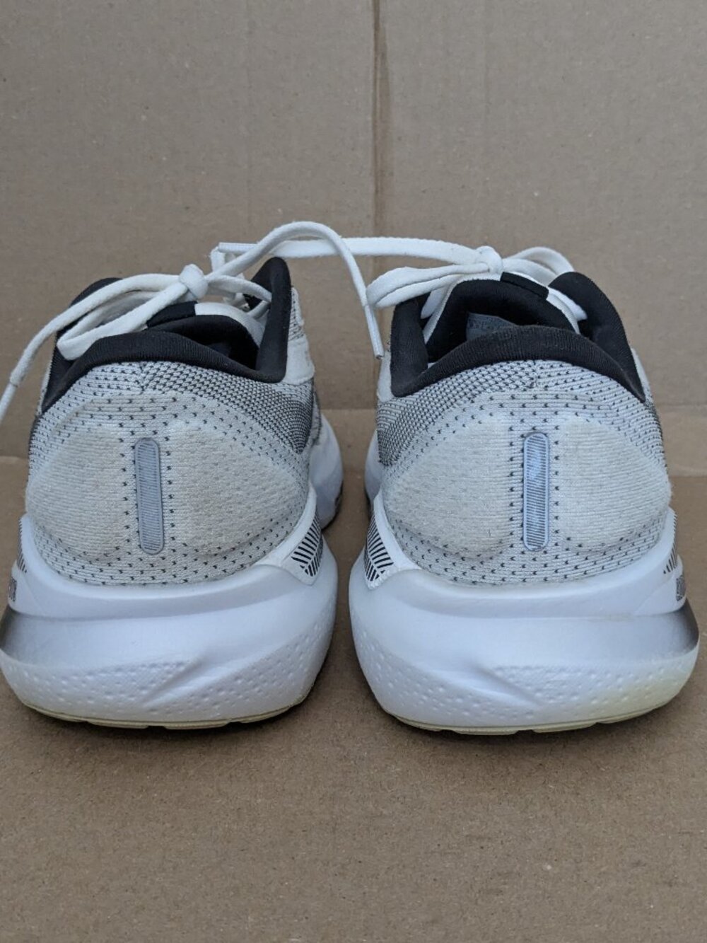 Brooks Adrenaline GTS 24 Road Running Shoes - Men's  Size 9.5 Gray . - Picture 10 of 14
